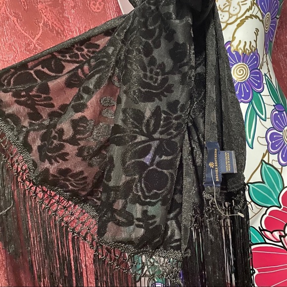 Brooks Brothers Black Velvet Floral Fringe Scarf - Picture 3 of 3